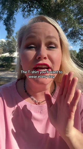 This top is so comfortable! Love it! #womenstop #teeshirt #tshirt