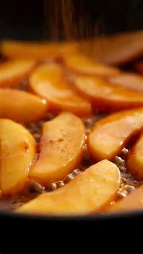 How to cook an apple #howto #cookingchannel #apple