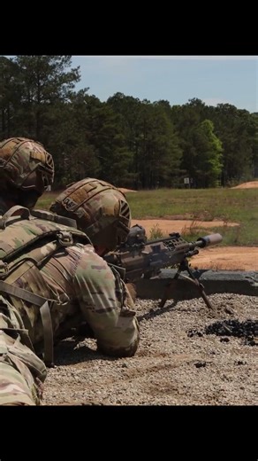 Watch the XM250 Automatic Weapon in Action With the US Marines #shorts #military
