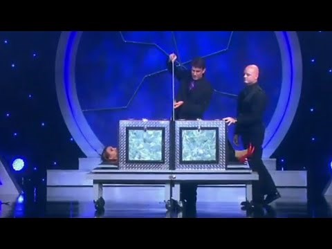 SAWING WOMAN IN HALF. ..SAWING ILLUSION