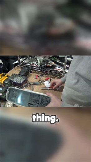 What’s hiding inside a broken Xbox 360? Let’s find the gold.