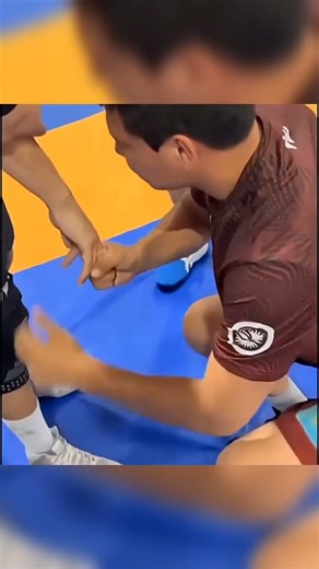 The Coach Fixed His Finger🤞