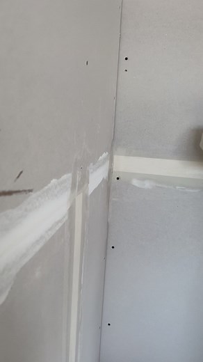 A big misconception about the auto taper is that it doesn’t put enough mud behind the tape. I would have to disagree 😂 #reels #drywall #satisfying | Drywall Shorty