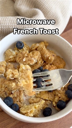 This simple microwave french toast is the perfect cozy breakfast for fall! Find the full recipe here: https://reallittlemeals.com/?s=Microwave French | Real Little Meals