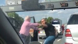 M25 Road Rage: Drivers Come To Blows In The Middle Of The Motorway | LBC