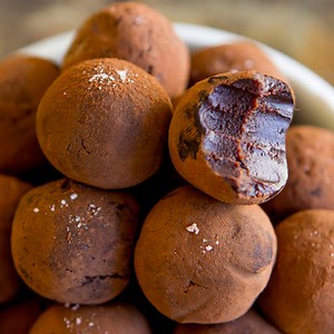 Take your chocolate truffles to the next level with caramel and a bit of boozy goodness. | Sugar Fix
