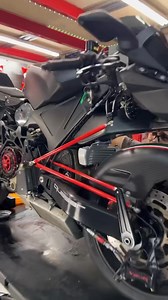 Are they practical? Heck no! Are they cool? For sure! . The Bimota Tesi & VYRUS bikes get the award for one of the most difficult bikes to work on…even a front tire change is an undertaking! But…..they sure get a lot of attention & always a great conversation starter 🙂. . Thanks for the video Abhi! Very informative! . #iconicmotorbikes @bikeurious #vyrusmotorcycles #bimotatesi #tesi3d | Iconic Motorbikes