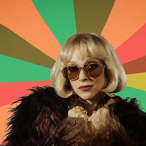 In case you missed it, ‘The Melting of the Sun’ from #DaddysHome is out now! Stream it, save it, enjoy it: https://lnk.ilovestvincent.com/TMOTS Photo by: Zackery Michael | St. Vincent