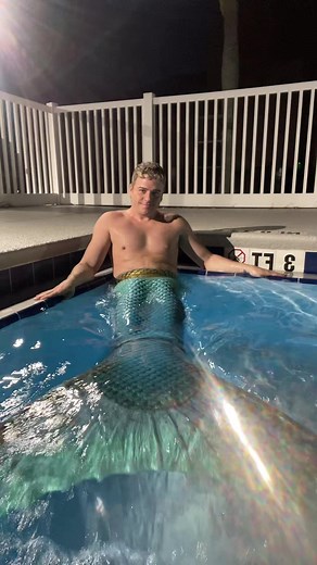 Aquamarine Merman Transformation | Genderbending Mermaid Fantasy