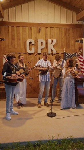 There is a Time - Cotton Pickin Kids This is a bluegrass song from the Andy Griffith show played by the Dillard's also known as the Darlings | Cipollari's