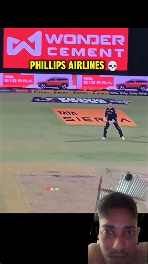 😱# Philips airlines omg 😱felding catch omg 😲 flying man real life 😳aura Philips catch #skyflyers😱😳😨