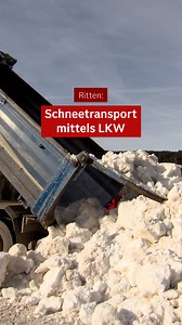 Pro Tag fallen in der Ritten Arena in Klobenstein um die 15 Kubikmeter Eisabrieb an. Dieser wird derzeit auf LKW verladen und ins Skigebiet am Rittner Horn transportiert, wo derzeit Schneemangel herrscht. 🚛 Schon seit Jahren läuft die Zusammenarbeit. Mit dem Eisabrieb können aber nur kürzere Pistenabschnitte präpariert werden. Der Hauptschnee kommt dann doch aus den Schneekanonen und vom Himmel. #Schneemangel #Eisabrieb #Ritten #ORF #stheute | Südtirol Heute