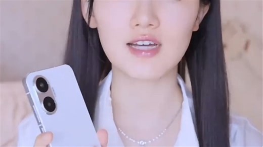 REDMI新款性能强劲，续航给力，日常使用流畅不卡顿，拍照清晰，价格实惠，果粉看了都心动！