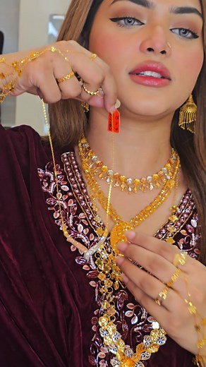 Bashundhara city shopping complex Level 7, block B, shop 3,4 Call☎️ 8801794095702 (Gold, diamond,Silver) | Royal Jewellers