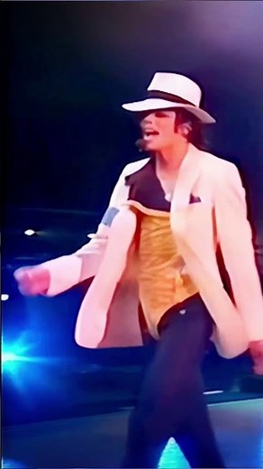 Michael Jackson doing the lean during smooth criminal 🔥🔥 #michaeljackson