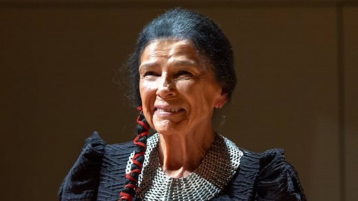 Filmmaker Alanis Obomsawin at work in 1987