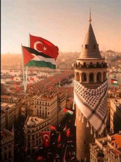 Nach dem Morgengebet füllt sich die Galata-Brücke wieder – warum ausgerechnet am Neujahrsmorgen? Folge für Updates. #Istanbul #GalataBruecke #AktuelleNews #Nahost #MuratNews