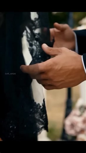 Turkish series 🇹🇷 on Instagram: "Bride in black dress..🖤🔥 🎬 "Arafat" ♾️ @emingunenc @ilsudemircii @araftadizi #arafat #merteş #viral #turk_series _world trending revengloveseries"