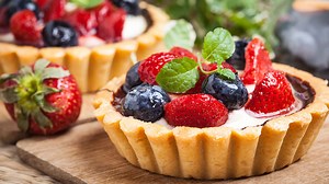 4.5K views · 391 reactions | These are the best fruit tarts you will ever taste. And they're so easy to make! A buttery shortbread crust filled with a luxurious cream filling, and fresh berries brushed with an apricot glaze. So beautiful and delicious too. Get the recipe here:https://www.dimitrasdishes.com/fresh-fruit-tarts/ | Dimitra's Dishes | Facebook