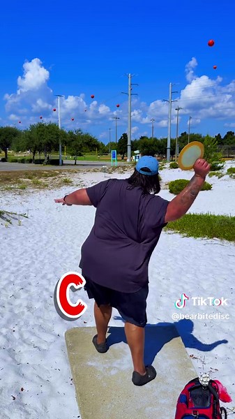 Ace Run Challenge: Guess the Winning Disc Throw