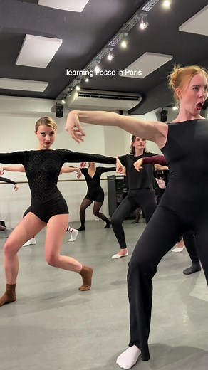 Fosse Style Jazz Class in Paris: Learn 'All That Jazz'