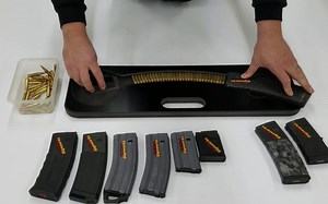 给AR-15快速装弹（学着点）