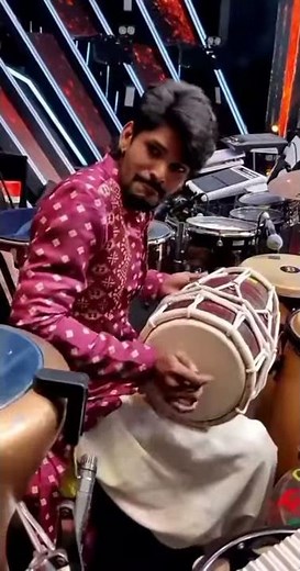 Sawai Bhatt Playing Dholak Beautifully at Indian Idol 12 Full Episode | Pawandeep Rajan Mohd Danish
