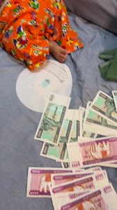 5.8K views · 842 reactions | Two Ladies Fashionမိသားစုမှငွေသားပံ့သကူအလှူ  မြင်သူတိုင်းဝင်ယူလို့ရပါတယ်ရှင် အားလုံး ကျန်းမာ ချမ်းသာ ပျော်ရွှင်ကြပါစေ | Two Ladies Fashion | Facebook