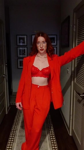 This 1980’s silk Caché suit/ matching bra that was my Great Aunt’s>>> It’s had a long journey and it’s still such a vibe in 2026. #1980s 🌹