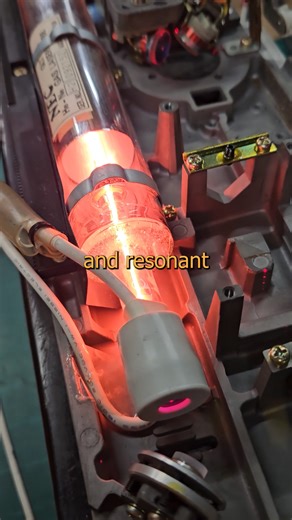 474K views · 15K reactions | Laser beam #chrisboden #comedy #engineering #physics #hene #helium #neon #glass #tube #science #80s | Chris Boden | Facebook