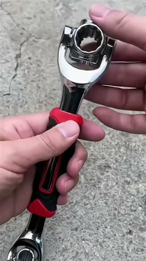 Master Multi-Tool Wrench: Remove Screws in a Snap