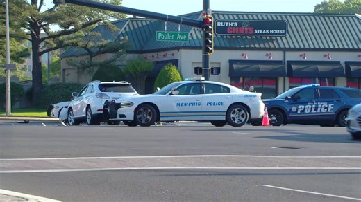 Crash involving motorcycle leaves 1 dead in East Memphis, police say