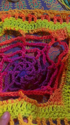 Yay for Halloween week! Just uploaded the intro and part 1 for this cute fit over on my patreon 🥳🧶🕷️🕸️ I love how this ensemble turns out using @redheartyarns brightstripe 🤩 it works up fast too! If you followed along on my Spiderweb poncho tutorial, I figured out you can also adapt them into this cute shrug too! No written pattern just yet but if you’d like a step by step on how I made it head over to my patreon to learn how! I also show you some modifications how to make the matching skir