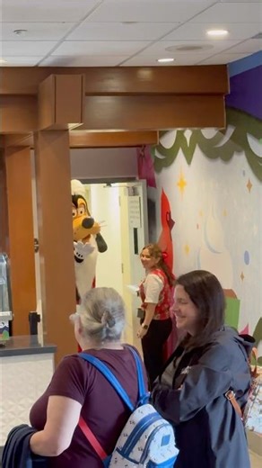 The coolest Santa in the North Pole. #Shorts