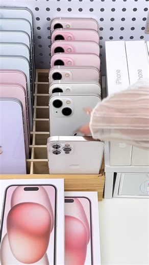 Ak Tech Shorts on Instagram: "Super unpacking video!! #popular #immersive #apple cell phone"