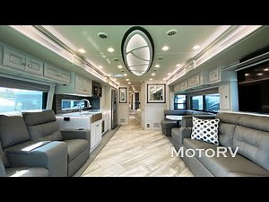 2022 Fleetwood Discovery LXE 44B Class A Diesel Motorhome