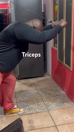 ©️ over head triceps cable extension #motivation #dothingsyoudontwanttodo