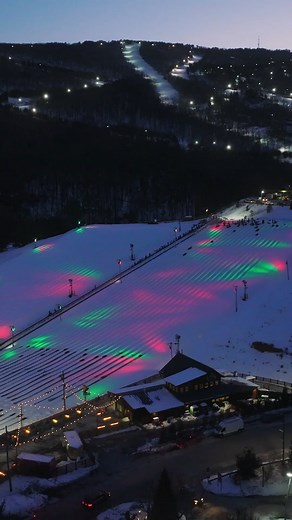Everybody knows that the party starts when the sun goes down! Galactic snow tubing is the perfect way to spend your night⭐ Text your groupchat now and make your weekend plans at Camelback. Get your tickets now: https://www.camelbackresort.com/ski-tube/poconos-pa-snowtubing/ #mycamelback #thisnevergetsold #poconomtns #discovernepa | Camelback Resort PA