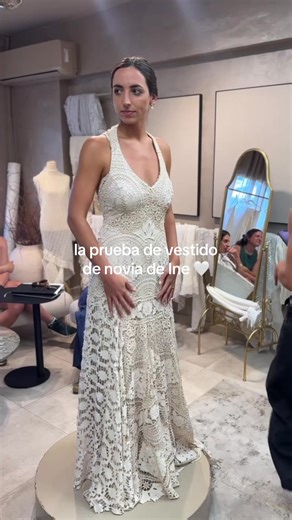 Diseñamos el vestido de novia de ine con un mantel vintage 💌 #diseñosamedida #vestidodenovia #weddingdress #vintagefashion #estudiodenovia