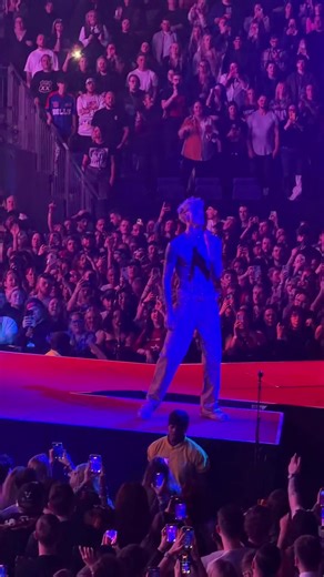 Machine Gun Kelly Live at London O2