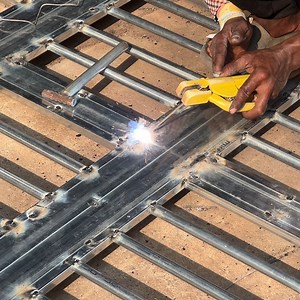 21K views · 240 reactions | Method To Weld And Install Large Sliding Gate For Modern House | DIY crafts PR | Facebook