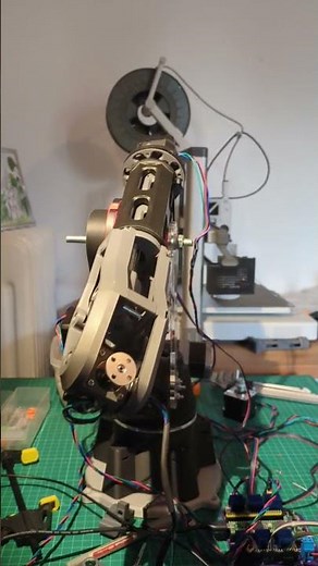 3D printed 6dof robot arm. Silent stepper driver TMC2209. Using Teensy 4.1 as microcontroller 🤘