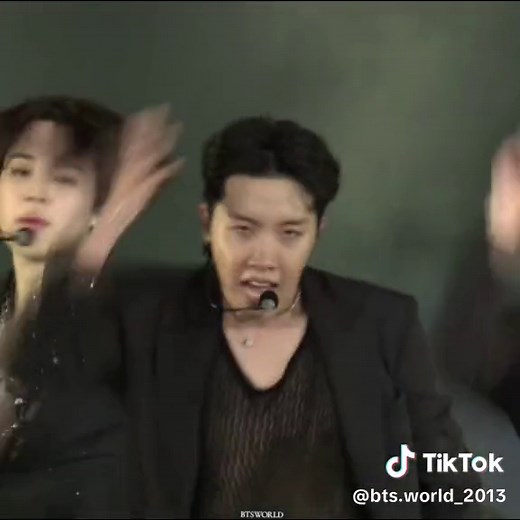 BTS - FAKE LOVE (Part.1/4) #BTS #FAKELOVE #BANGTAN #ARMY #BTSWORLD #Tiktok #fyp