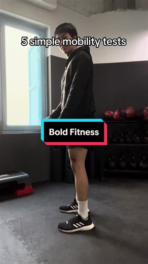 Here is 5 simple mobility test for you to try! It’s a good way to see which parts of you body that needs to be improve on. Follow me for more as we figured out how to improve on each of the mobility tests! #gym #gymtok #fitness #fittok