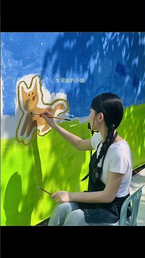 Gigi 炎明熹 ｜艺术家和狗狗一起享受创作时光 👩🏻‍🎨🎨🐶🐾☀️
