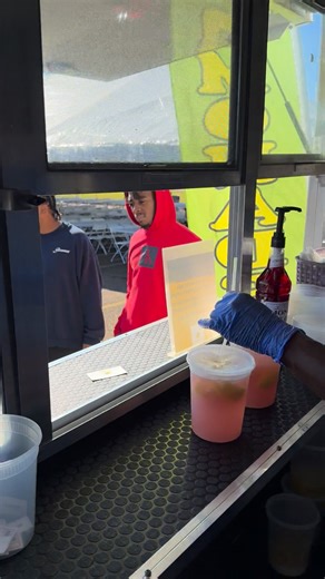 2.1K views · 15 reactions | Book With A Squeeze Lemonade for your next employee appreciation day! Quality fresh squeezed lemonade/ limes in every cup! Contact us today! #lemonade #limeade #freshsqueezedlemonade #mississippi #lemonadebusiness | With A Squeeze Lemonade | Facebook