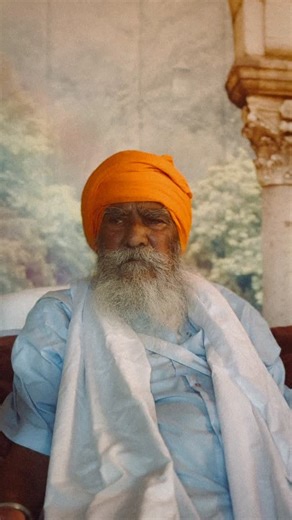 Sakhi Sikhia on Instagram: "13/13 As we conclude this 13-part series in honour of Guru Tegh Bahadur Sahib Ji’s 350th Shaheedi Dihara, we reflect on how deeply Maharaj’s Jeevan continues to guide and elevate us. We are truly grateful to have documented the wisdom of great Vidhvaans and Mahapurakhs, many of whom carry a vidya lineage that traces back to Vadde Mahapurakh, Sant Giani Gurbachan Singh Ji. May Guru Sahib continue to bless us with the company of such souls, and may the ਬੂਟਾ of Sikhi sta