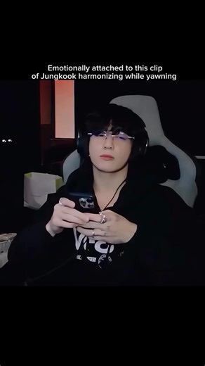 Emotionally attached to this clip of Jungkook harmonizing while yawning 😚😚💜💜💜#bts#jungkook#yawning