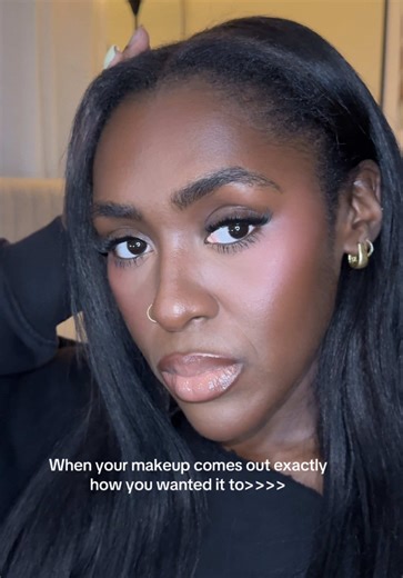 Achieve Flawless Makeup with Pink Setting Powder