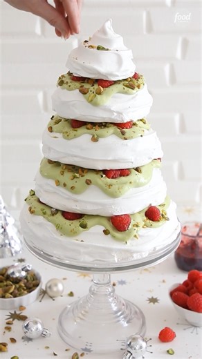 118K views · 662 reactions | We're dreaming of a white Pavlova Christmas Tree 懶 Get Andy Liang's recipe: https://foodtv.com/3Kipjxz | Food Network | Facebook